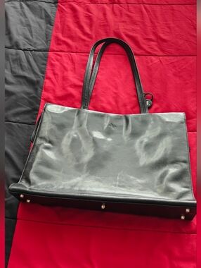 Monsac Classic Black Leather Bag - Timeless Everyday Carry